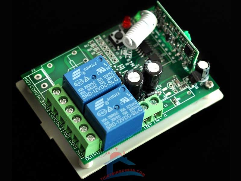 điều khiển cửa lùa ô tô từ xa