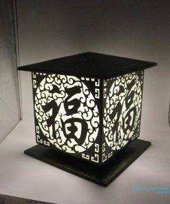 Đèn trụ hình chữ phúc năng lượng mặt trời 40x40cm HT614