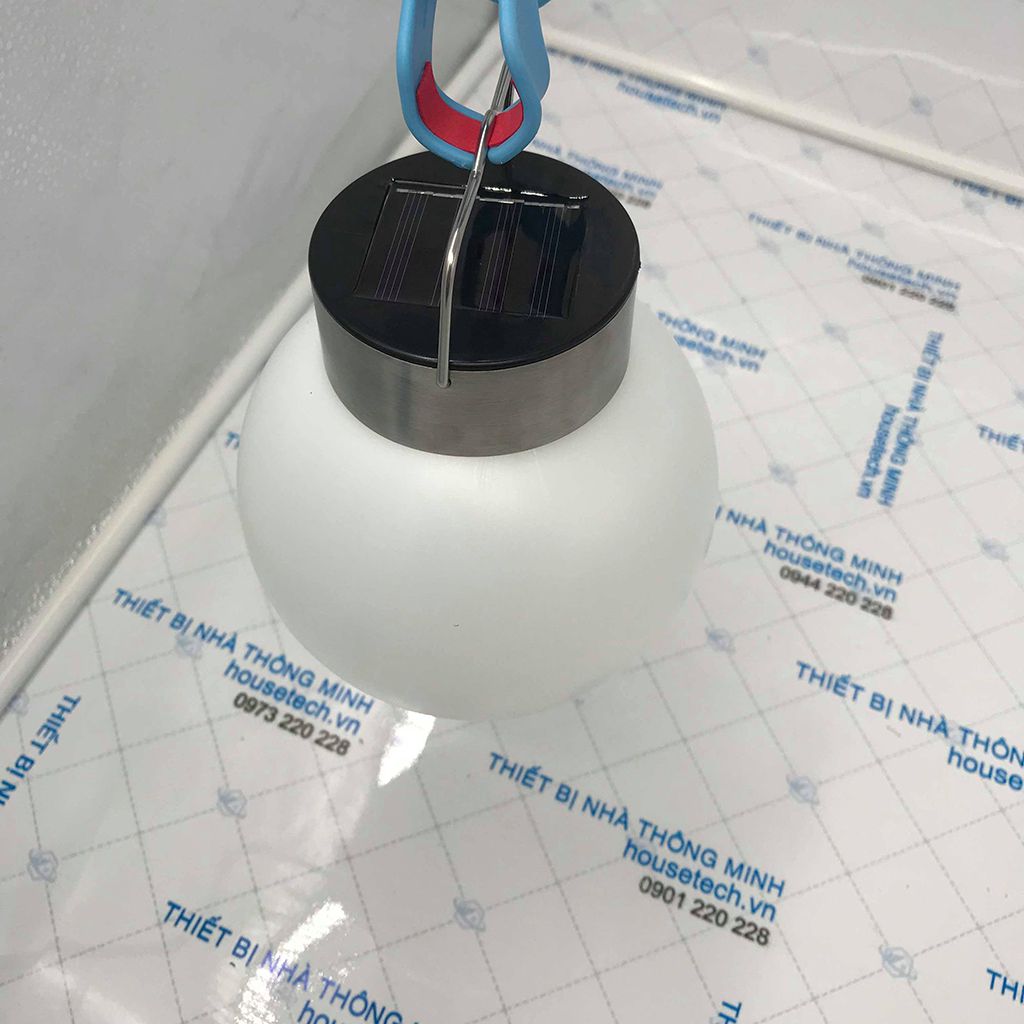 Tấm pin năng lượng của đèn